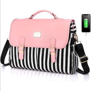 Woman’s messenger bag